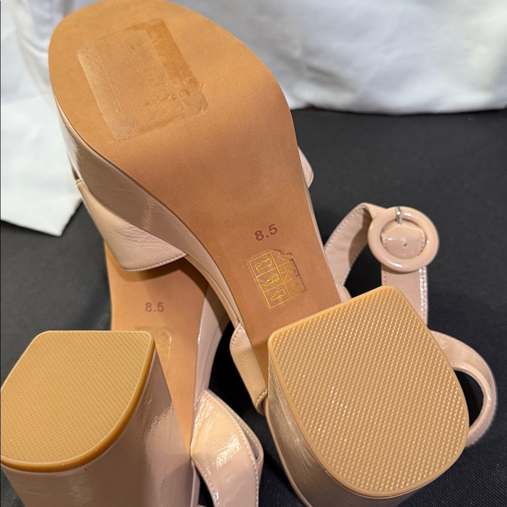 Jeffery Campbell Amma Patent platform - Picture 8 of 8